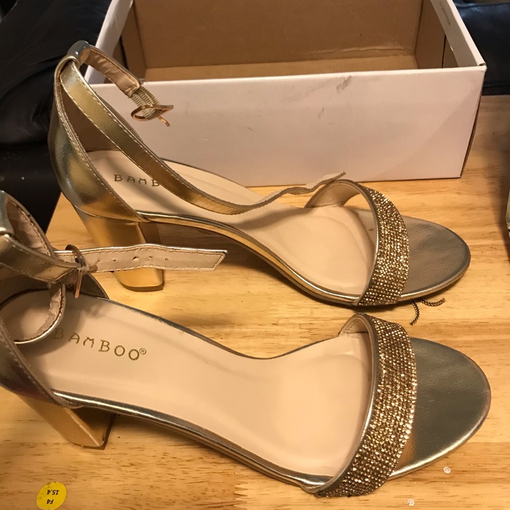 Shoes - Picture 2 of 4
